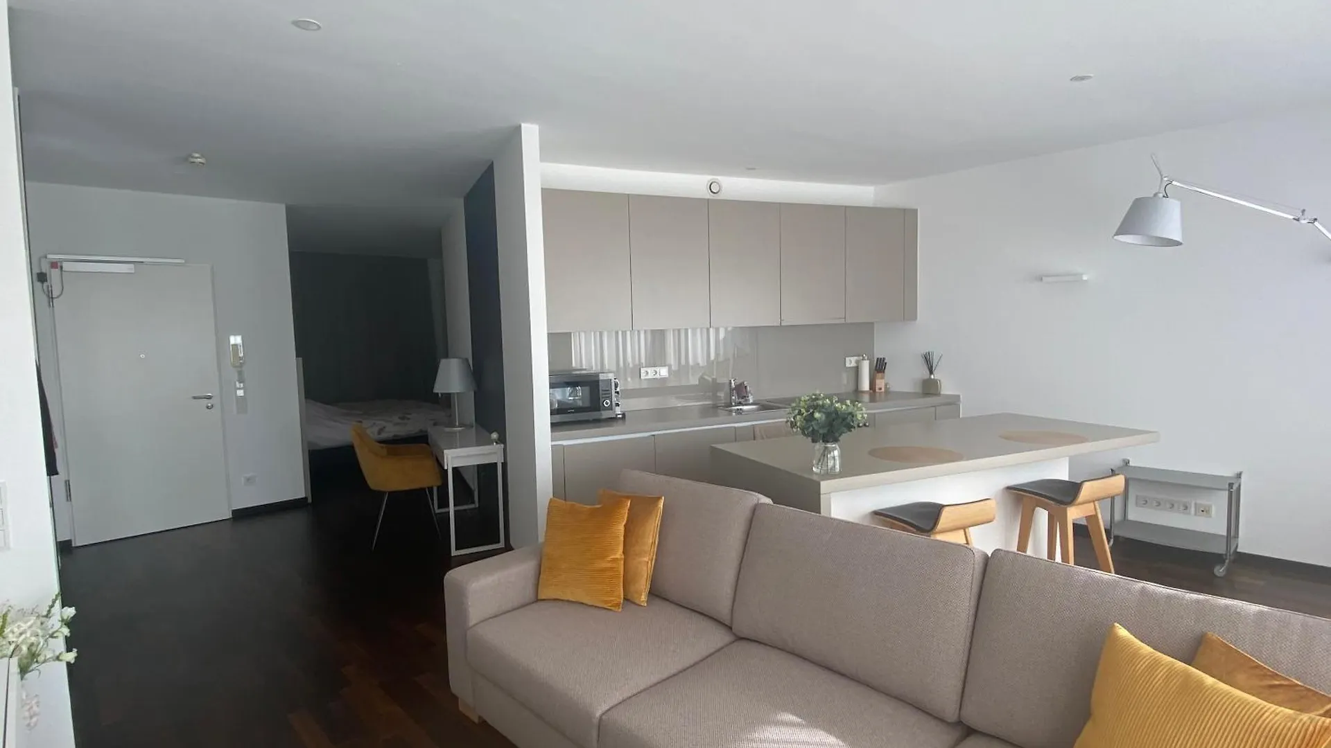 Luxurious Apartment In High Class Building Kranhaus In ケルン 0*,
